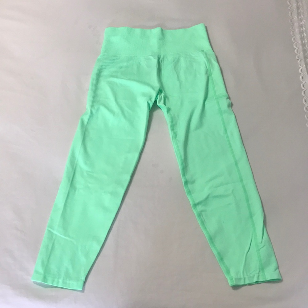 NEW Pink VS Women’s Workout Pants Size  M